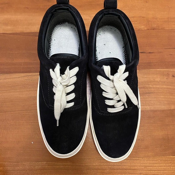 Black Fear of God Trainers - Picture 4 of 6